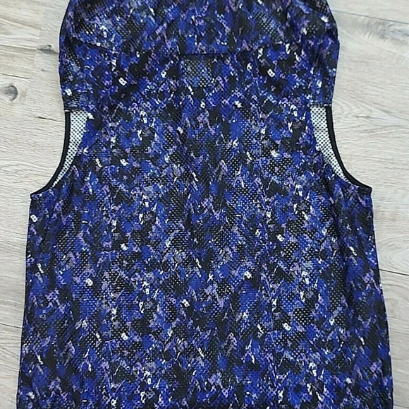Fabletics Demi Lovato Damara Vest Size XLarge Activewear Mock Neck Mesh Camo - Picture 9 of 9